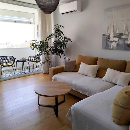 Apartman Lelu Luxury With Sea Views Near Centre And Bacvice